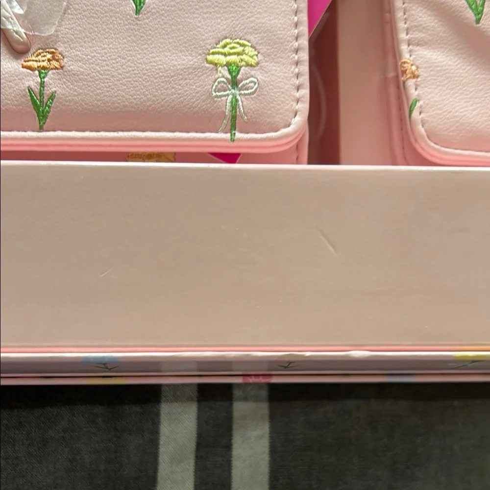Betsey Johnson 3pc Gift Set - Picture 7 of 12